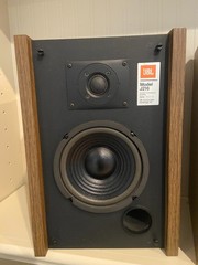 Vintage 1980’s JBL Model J216 Vintage Two-Way Bookshelf Speaker System