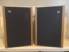 Vintage 1980’s JBL Model J216 Vintage Two-Way Bookshelf Speaker System