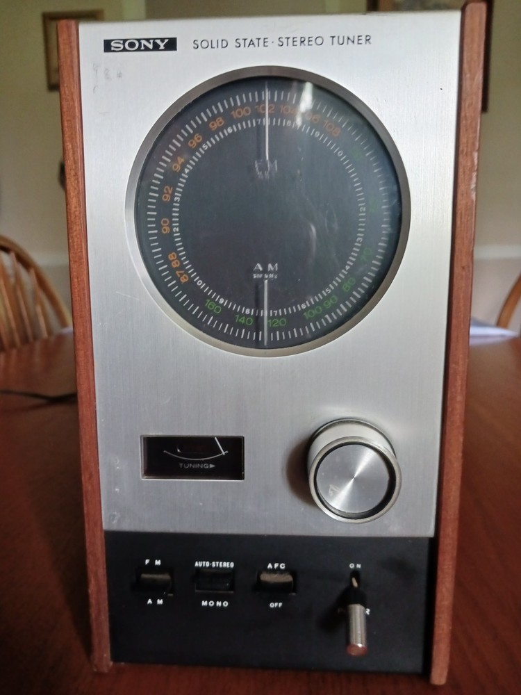 Sony ST- 80W Solid State Stereo Tuner Vintage ~ Nice ~ FM & AM Radio Works