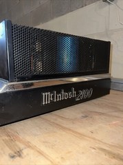 McIntosh MC2100 Amplifier (Read Description)