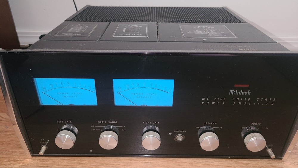 McIntosh MC 2105 Solid State Power Amplifier