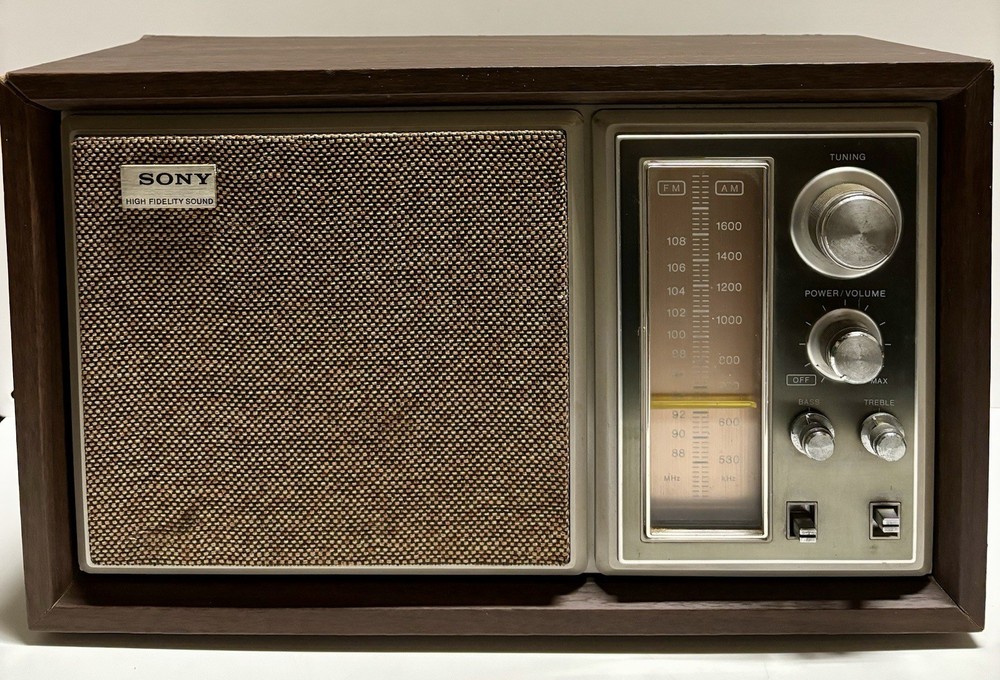 Vintage Sony ICF-9550W AM/FM Radio Wood Case *Working *Tuning & Case Need Work