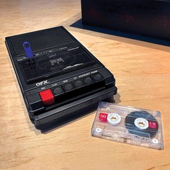 Versatile RETRO-39 Portable Audio Recorder – USB to Cassette + Bluetooth Speaker