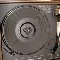 Vintage Audiotronics 300-A Portable Classroom Record Player 4-Speed – Functional