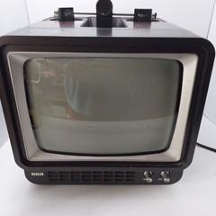 RCA TV 9″ Portable Analog B&W Tested POWERS ON 336H 2813833-1 Made In TAIWAN