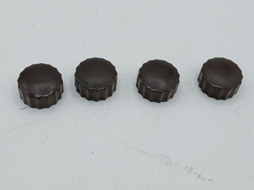 Vintage Motorola Tube Radio Knobs Lot of 4 Brown Scalloped Splined Control Knobs