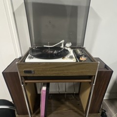 Zenith Circle Of Sound Vintage Vinyl Record Player & Speakers