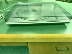 Bang Olufsen Beogram 1800 Belt Drive Turntable with Cartridge, tone arm broken