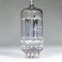 Telefunken ECC83/12AX7 Long Smooth Plate Diamond Mark on Bottom Strong Germany