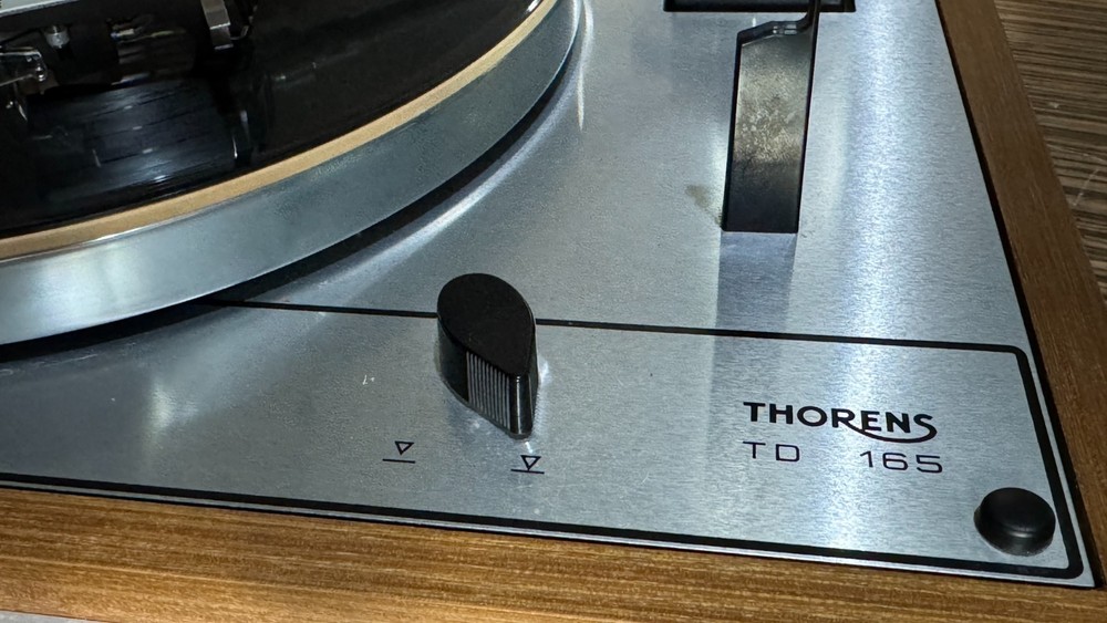 Thorens TD-165 Belt Drive Turntable VERY CLEAN • TESTED •