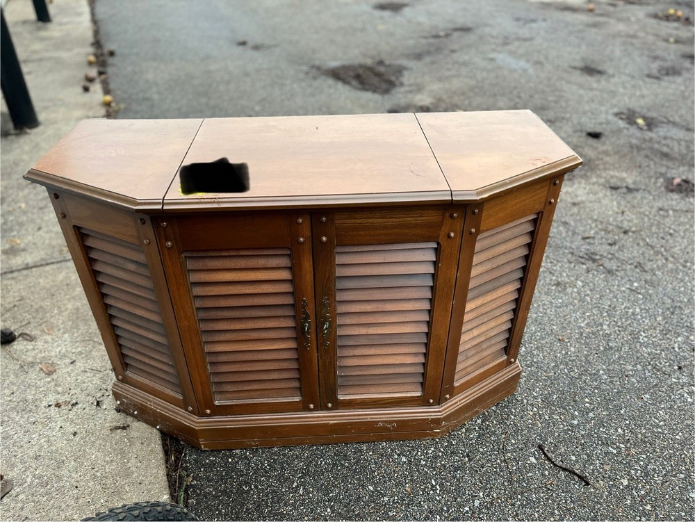 Penncrest Stereo Console