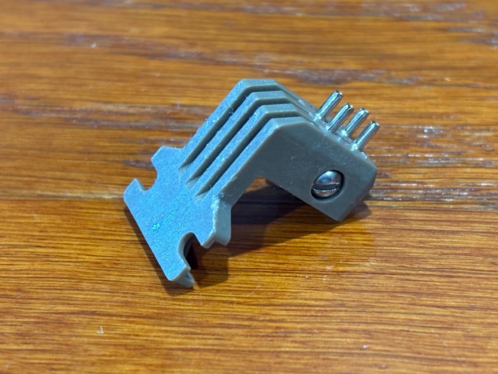 Headshell Std-mount To P-mount Adapter (Gray)