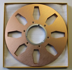 ANALOG AUDIO 10.5″ X 1/4″ PRECISION METAL TAPE REEL IN GOLD – STUDER AMPEX OTARI