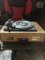 Vintage 1980’s MacDonald AM/FM Radio, 8 Track, and Turntable Stereo System M270.