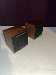 2 Realistic Minimus 0.3 Cat. 40-1250A Shelf Speaker 7 Watts Walnut Veneer L@@k!