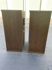 (SET OF 2) VINTAGE SANSUI SP-2500 FLOOR SPEAKERS