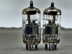 (2) Amperex Hewlett Packard 6DJ8 ECC88 Tubes O Getters Heerlan Holland Test NOS