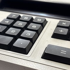 Vintage 1970s Canon Canola L100A Desktop Calculator, Great Working Condition!