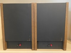 Vintage 1980’s JBL Model J216 Vintage Two-Way Bookshelf Speaker System