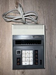 Vintage Crown Radio Japan Desktop Electronic Calculator CL-80K Rare Nice Works