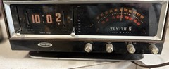 ZENITH F472W-3 Circle of Sound Flip Clock AM/FM Radio Woodgrain Radio PARTS READ