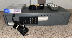 DV225MG9 VCR/DVD Magnavox Combo Player VHS 4 Head Hi Fi w/ Remote Cables Tape.