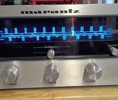 vintage marantz 2220b stereo receiver “Sounds Great”