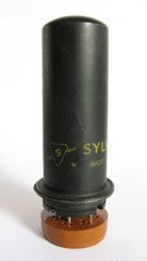1950s Sylvania 6L6 metal Power Amp Tube – Hickok 539B tests @ 5700, min:3300