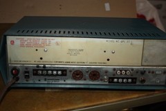 Vintage University Sound T-20 Power Line PA Amplifier – Powers Up – Lights Up