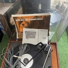 RARE HH Scott Type 715 Combo Record Player Receiver Radio Wood Finish Read