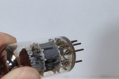 PAIR – AMPEREX WESTINGHOUSE – ECC88 / 6DJ8 – VACUUM TUBE – 104%-91% & 96%-92%