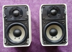 PAIR Realistic Tandy Minimus 7 Optimus Pro 7AV 40-2059 Die Cast Metal White PAIR