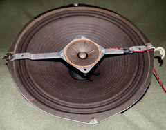 Vintage Magnavox 12″ Inch Coaxial High Fidelity Tube speaker Excellent Condition