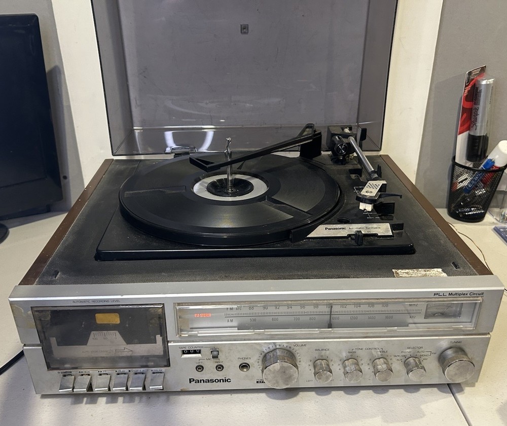 Panasonic SE-2519 Stereo, Cassette Player, AM/FM Tuner Turntable TESTED *READ*