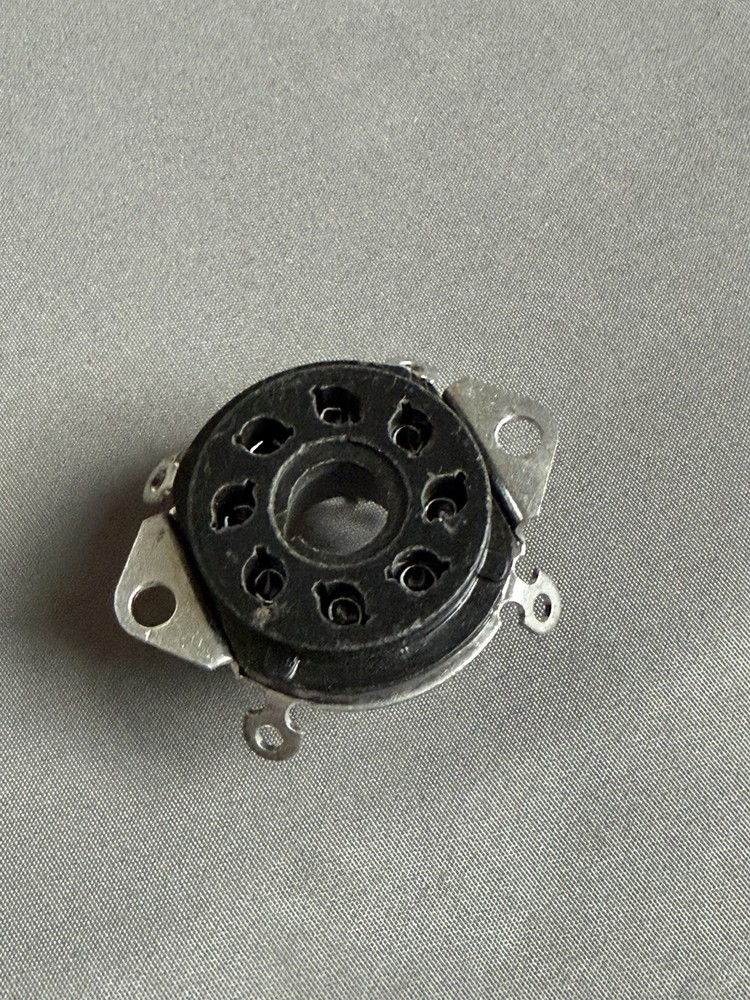 Vintage Cinch 8 pin Octal Tube Socket, recessed under chassis mount, guitar amp