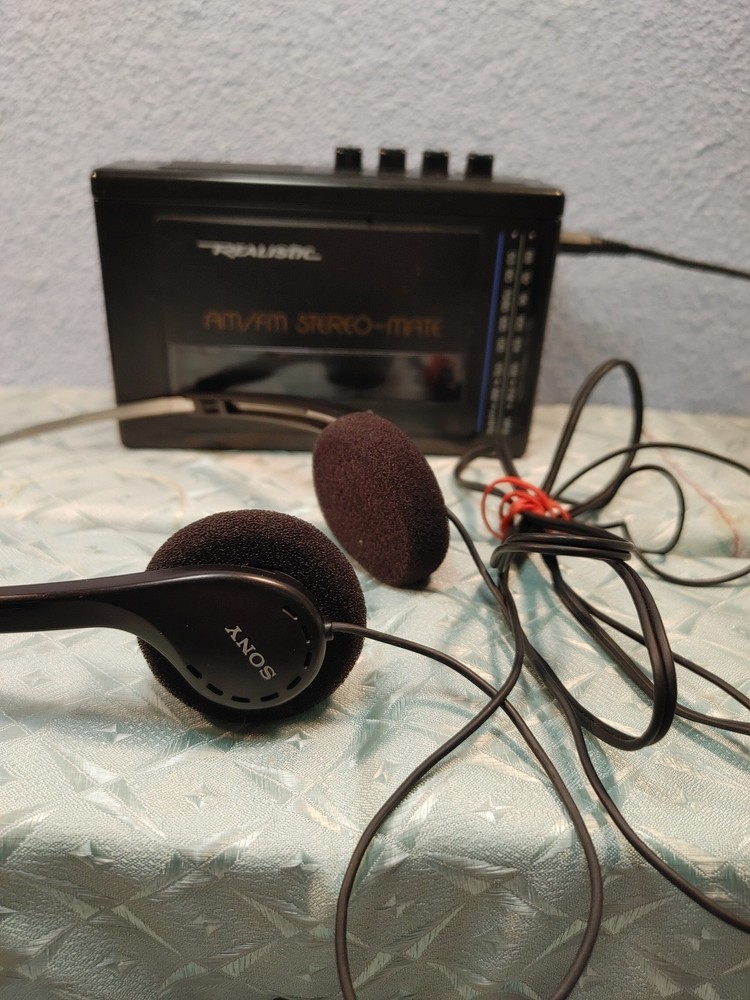 Realistic AM FM Stereo Mate With Sony Headphones. Tested Both Tape & Radio Work