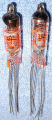2 NOS Raytheon JANl 5784WB Subminiature Vacuum Tubes – Dual Control Pentodes