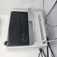 Vintage SONY TV-700 Transistor Portable 7” Television Tested And w/Car Power Adp