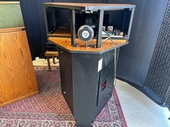 For Sale: Matched Pair of 1986 Klipschorn AK-2 Speakers