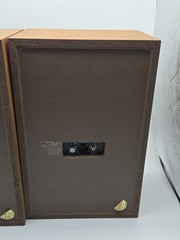 Realistic Minimus-4 Wood Speakers Walnut Bookshelf Radio Shack Tandy 8 Ohm VTG