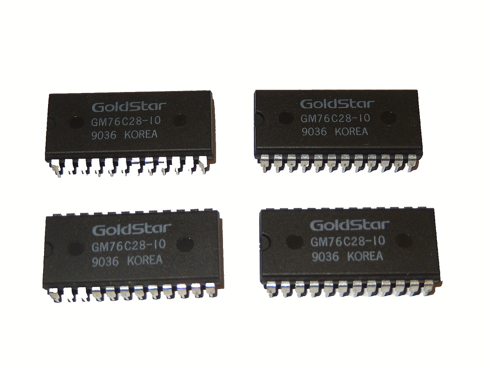 GM76C28-10 GOLDSTAR 24-PIN DIP X 8 BIT NOS 1 Pcs.