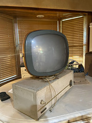 Philco Vintage CRT Television w/ Pedestal Console Base & Power Cord