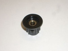 CALRAD 85-572 BLACK RIBBED DIAL KNOB w/ INSERT FOR YAESU FT-101E 1″D x 3/4″H 1PC