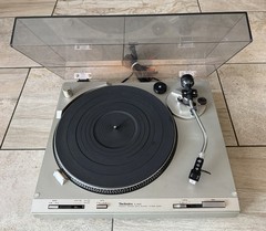 Technics SL-B205 Semi-Automatic Belt Drive Turntable Serviced AT3600L
