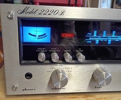 vintage marantz 2220b stereo receiver “Sounds Great”