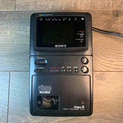 FOR PARTS! Sony GV-8 Video Walkman Recorder Video8 Video TV Recorder
