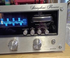 vintage marantz 2220b stereo receiver “Sounds Great”