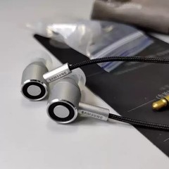 Samsung SHE-C30SV 3.5mm Stereo In-Ear Earphones Wired Headphones Silver