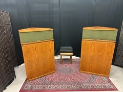 For Sale: Matched Pair of 1986 Klipschorn AK-2 Speakers