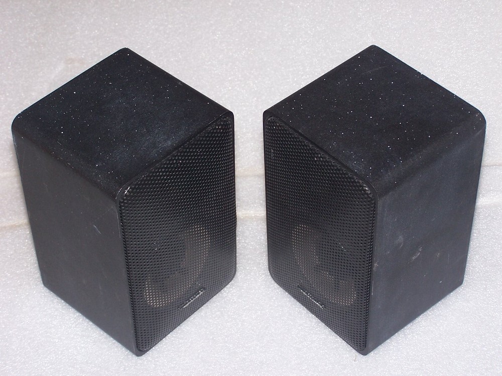 Realistic Minimus 7 Bookshelf Surround Speakers 40-2030C Upgraded Crossover Caps